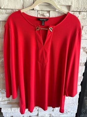 Ellen Tracy Bright Red V-Neck Tunic with Gold Chain Accent